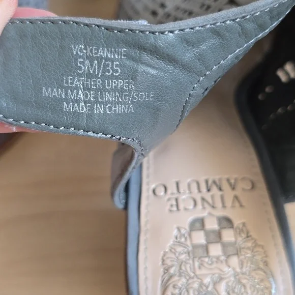 Vince Camuto Keannie Leather Open Toe Stacked Gray Block Heels Sandals Size 5M - Picture 10 of 10